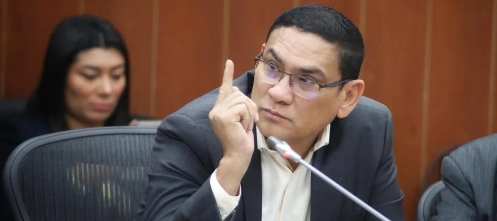 Exclusivo | Sobrecostos y estudios falsos: las pruebas de la Corte Suprema contra Didier Lobo